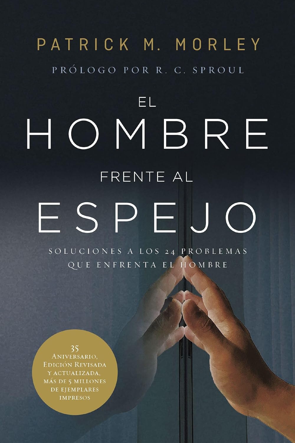 El hombre frente al espejo